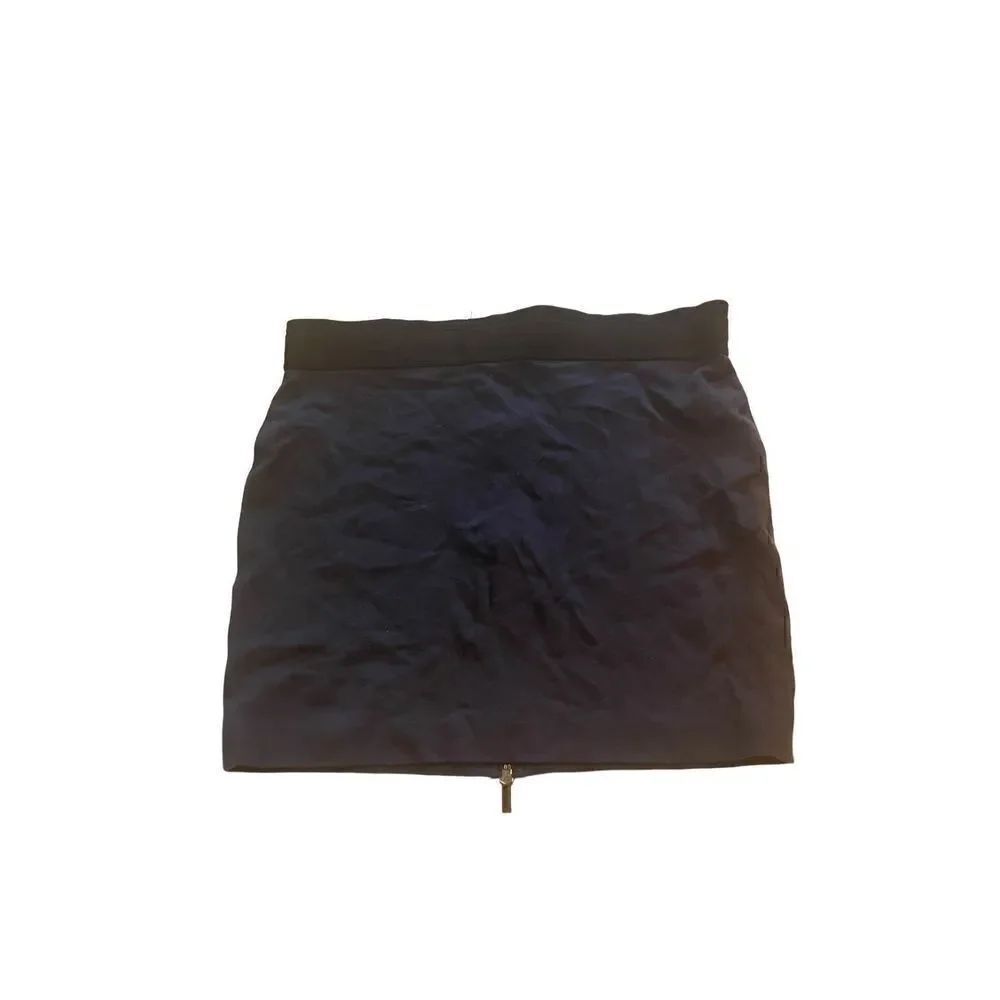 BCBG MAXAZRIA ZIPPERED STRETCH SKIRT